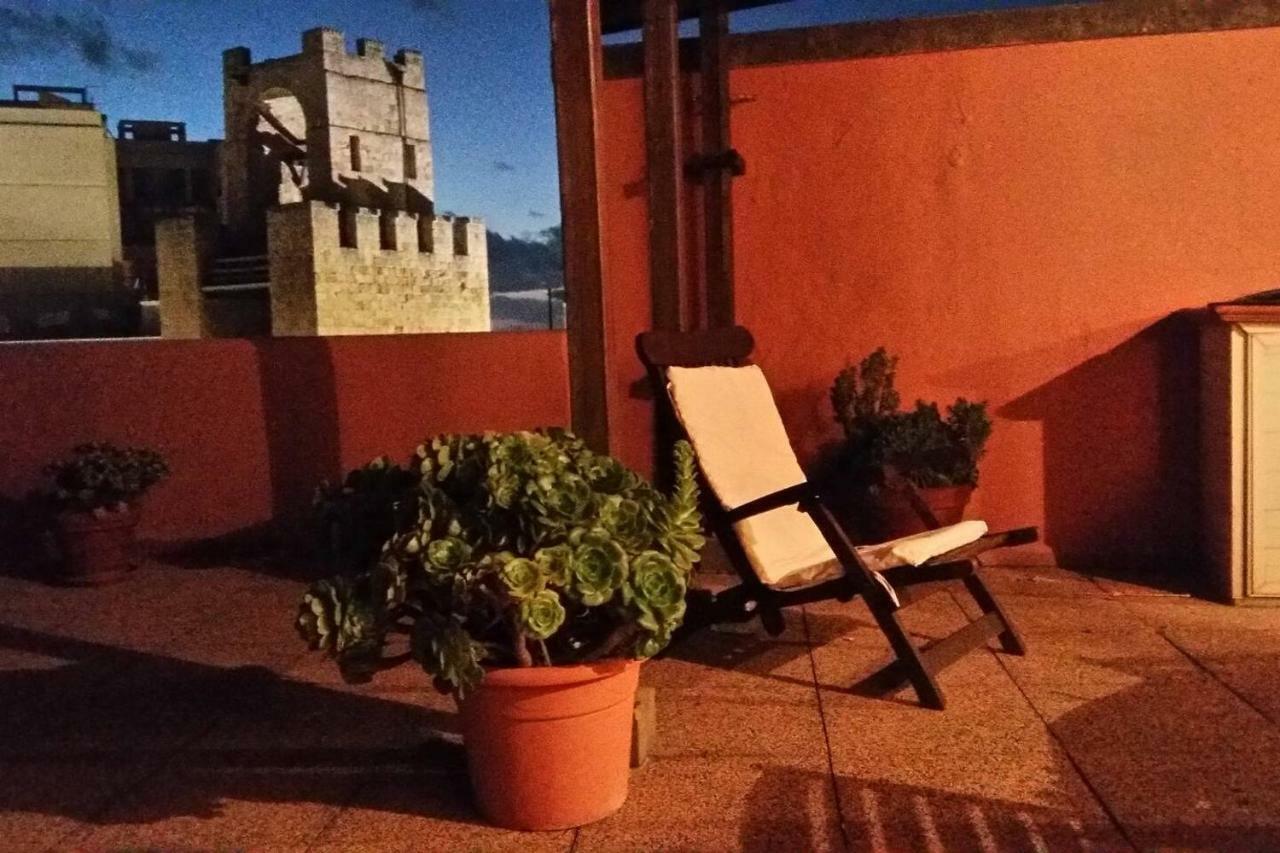 奥里斯塔诺Attico In Centro Con Vista Della Torre - Cozy Penthouse Facing To The Tower公寓 外观 照片