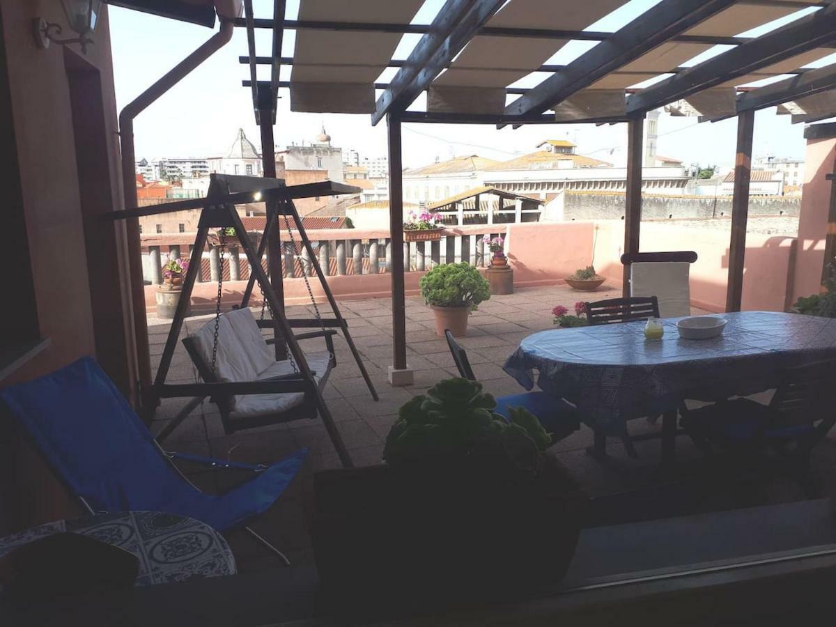 奥里斯塔诺Attico In Centro Con Vista Della Torre - Cozy Penthouse Facing To The Tower公寓 外观 照片